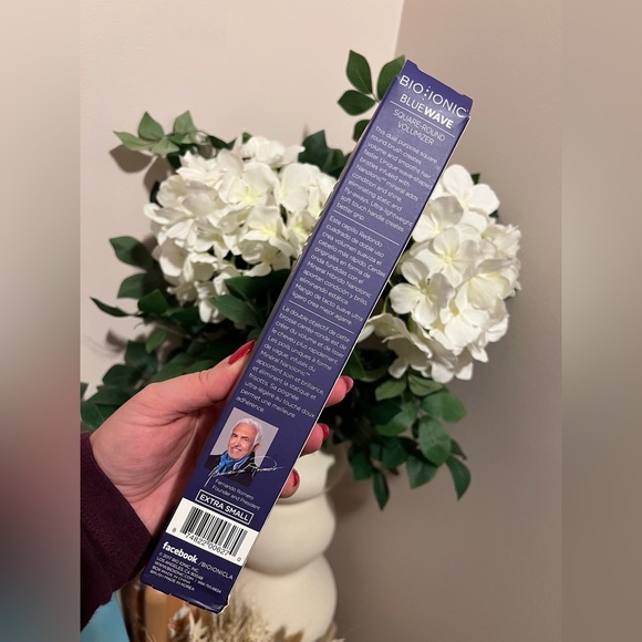 BIO IONIC • BLUE WAVE • SQUARE-ROUND VOLUMIZER EXTRA SMALL BRUSH - Picture 3 of 3